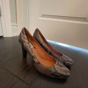 Geox snakeskin print heels